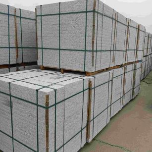 渭南 白麻花岗岩石材荔枝面地铺石（300*600*50）