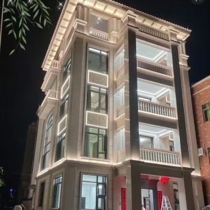 渭南 芝麻白花岗岩别墅外墙夜间效果