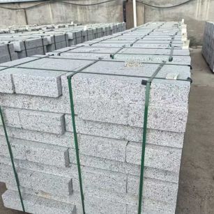 渭南 白麻花岗岩路沿石，弧形路沿石，道牙石，马路牙子，界石，路缘石，平沿石，直岩石，平缘石等