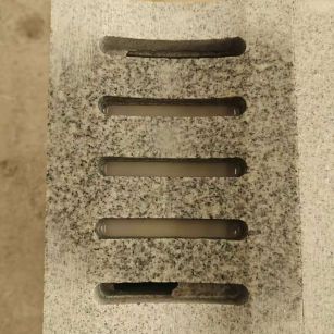 渭南 芝麻白拉丝面花岗岩U型开槽排水槽