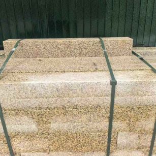 渭南 黄金麻花岗岩石材机切面栏杆料半成品