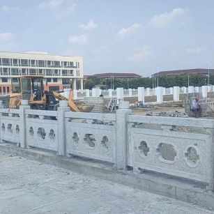 渭南 白麻花岗岩荔枝面河道栏杆