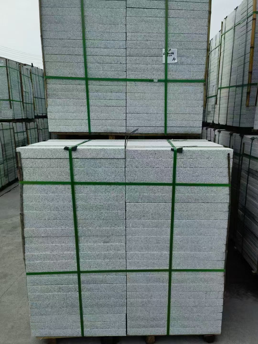 渭南 芝麻白火烧，园林广场市政工程地铺石，1.8~5.0厚均有现货