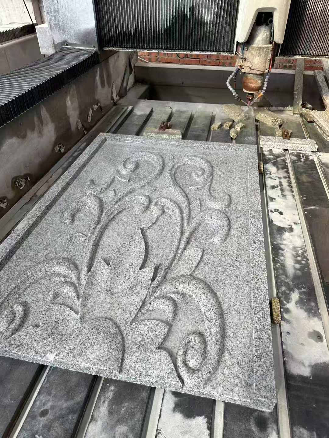 渭南 白麻别墅干挂雕花板