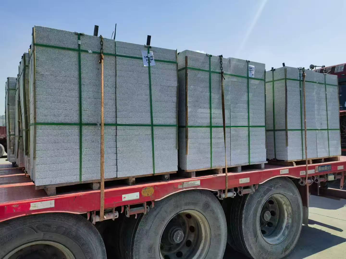 渭南芝麻白花岗岩出货日常地铺石