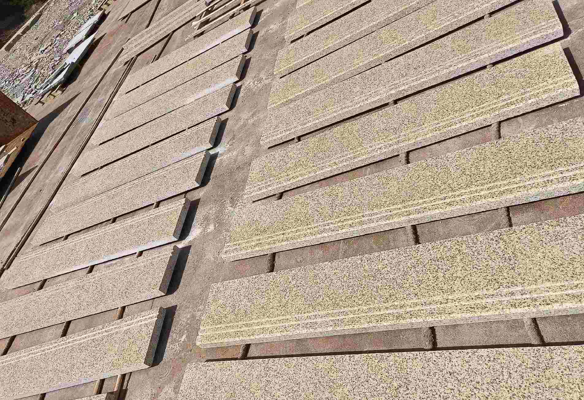 渭南 黄金麻花岗岩光面楼梯踏步