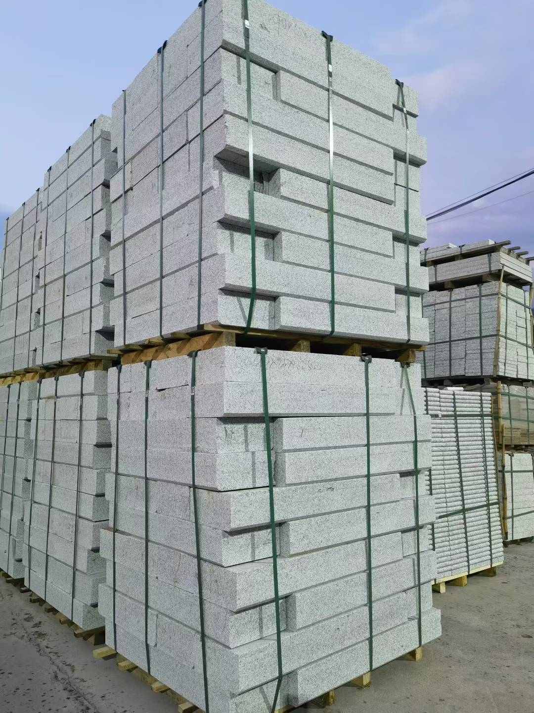 渭南 芝麻白花岗岩路沿石，路缘石，路肩石，道牙，立缘石，马路牙子，街沿石，侧石等