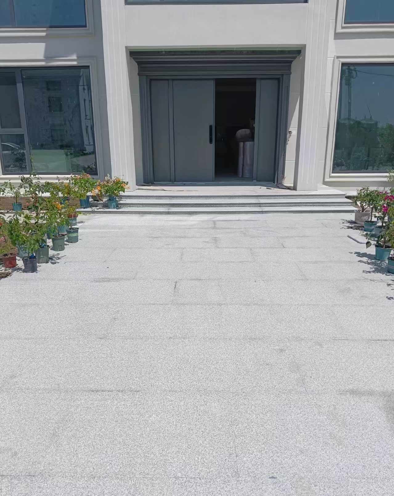 渭南 芝麻白花岗岩地铺石地面铺装