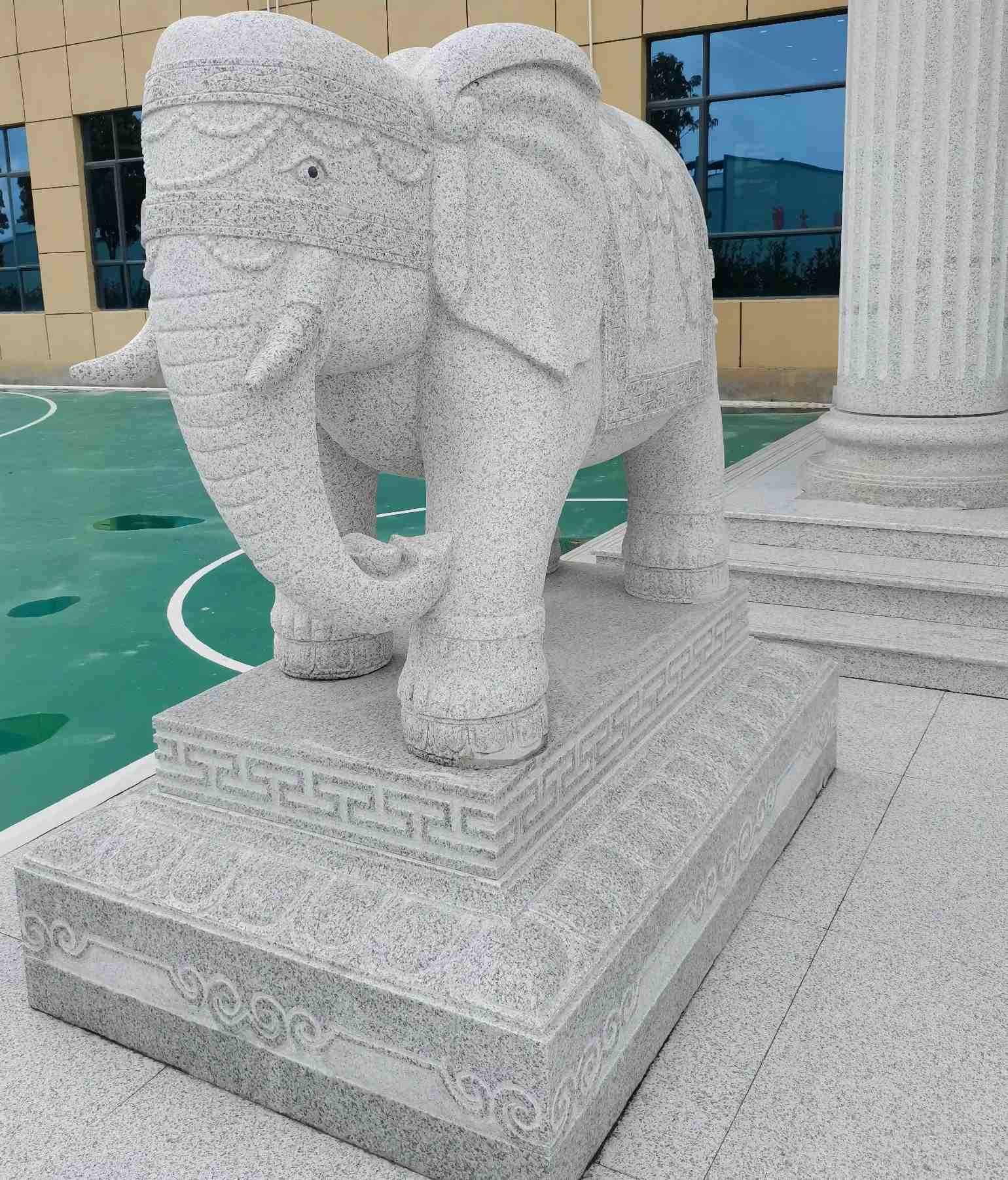 渭南 白麻花岗岩动物异形石雕-大象