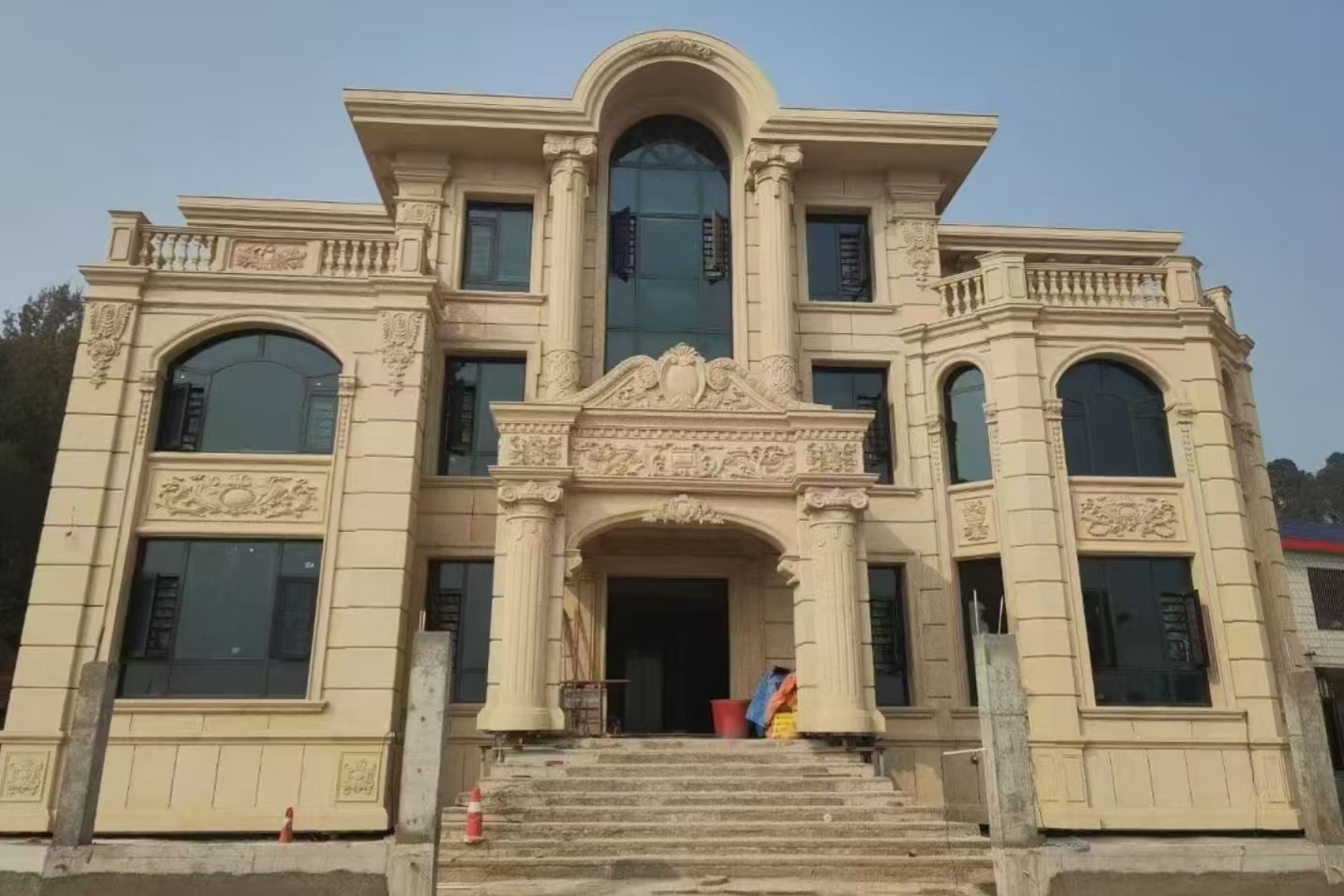 渭南 黄金麻花岗岩别墅外墙干挂