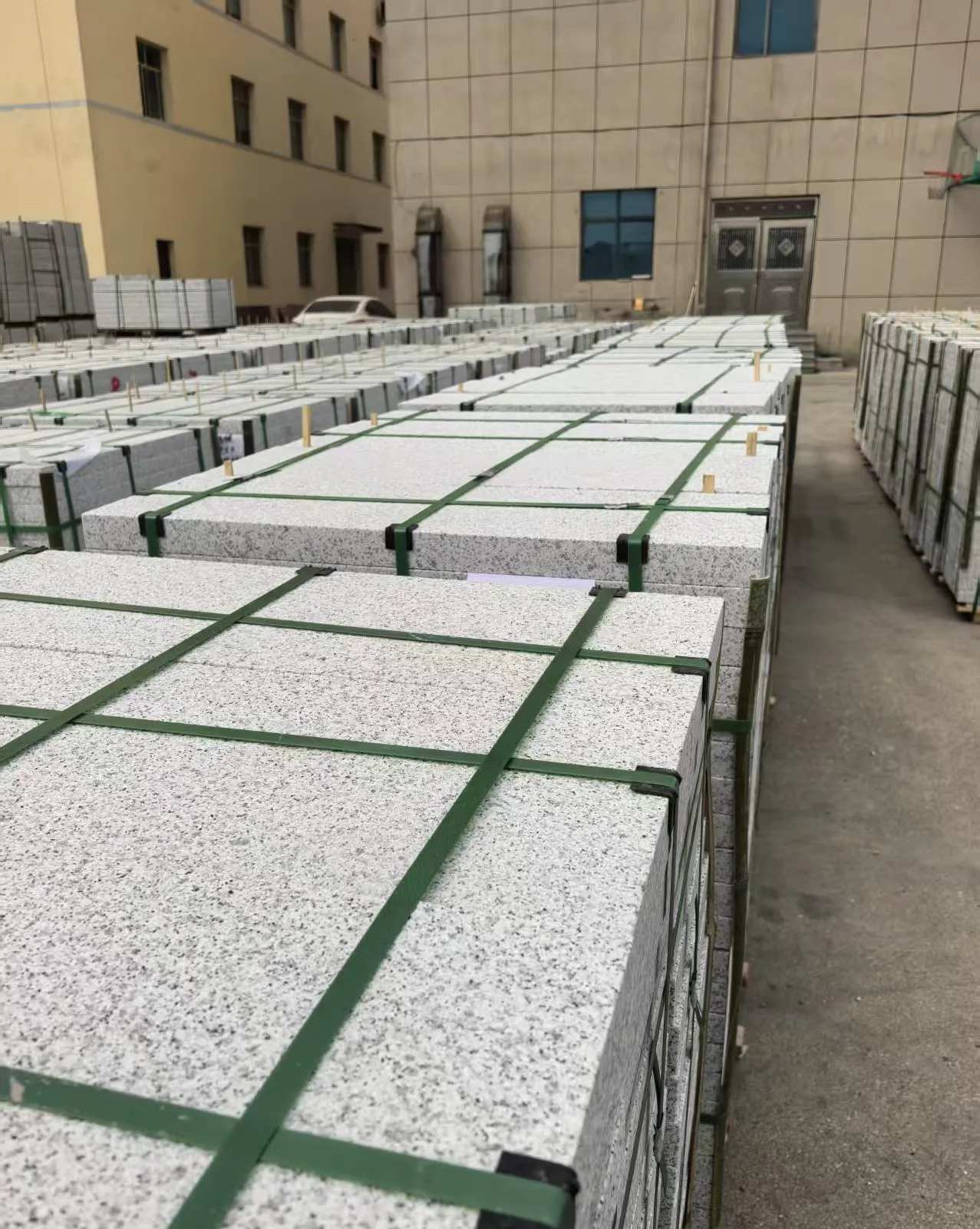 渭南 白麻花岗岩5.0公分荔枝面地铺石