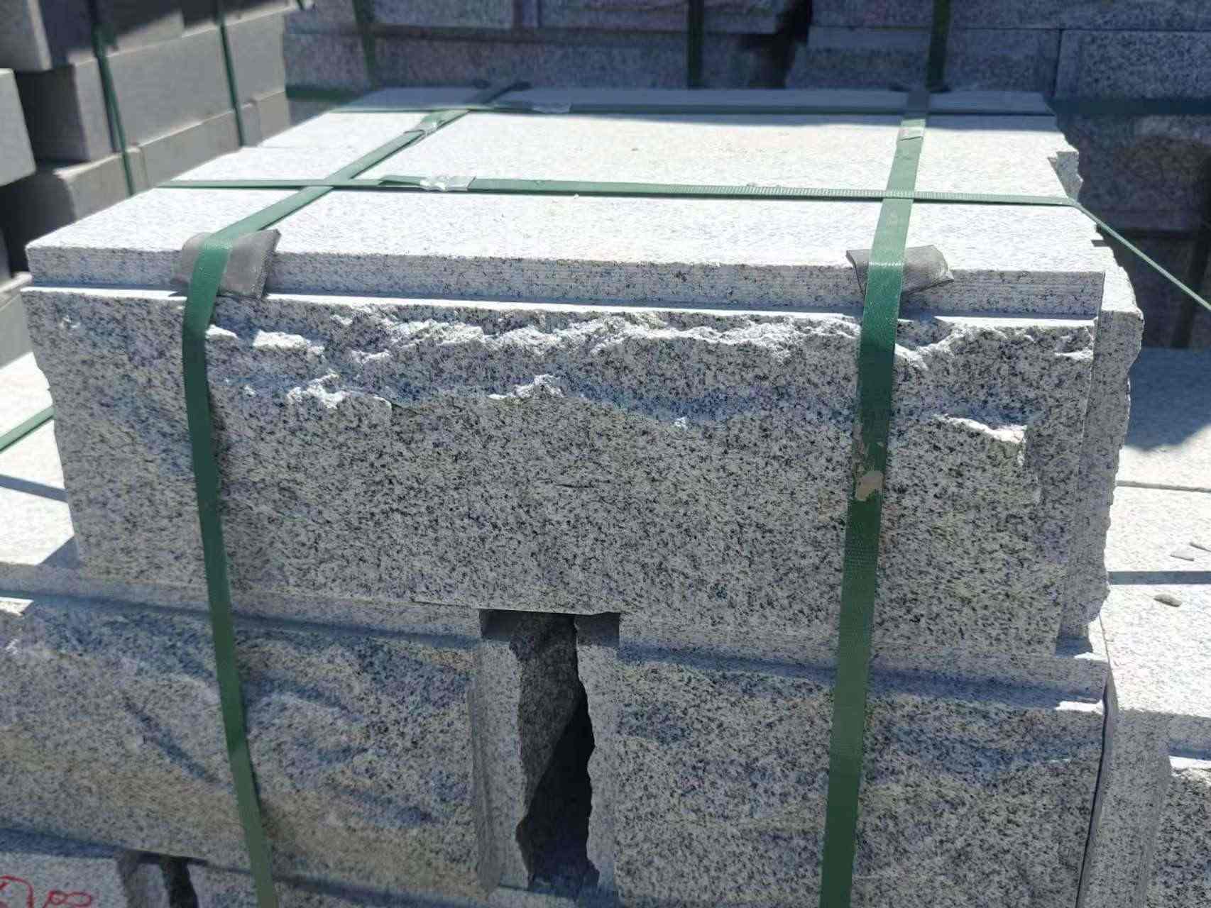 渭南 芝麻白花岗岩自然面成品