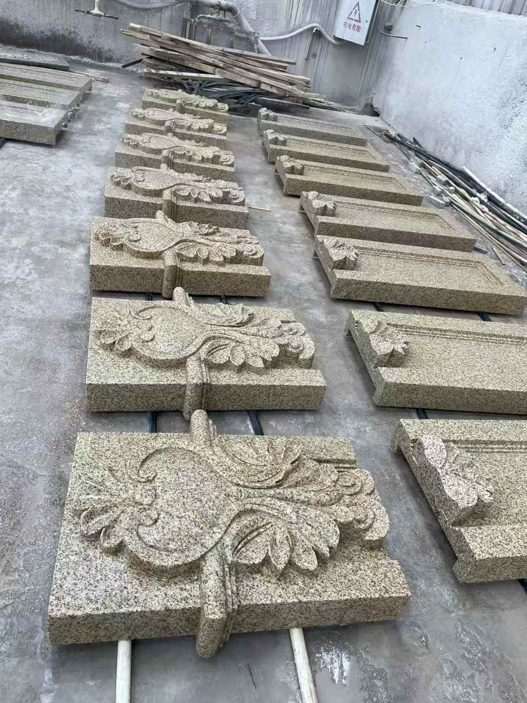 渭南 黄金麻花岗岩别墅外墙雕刻板