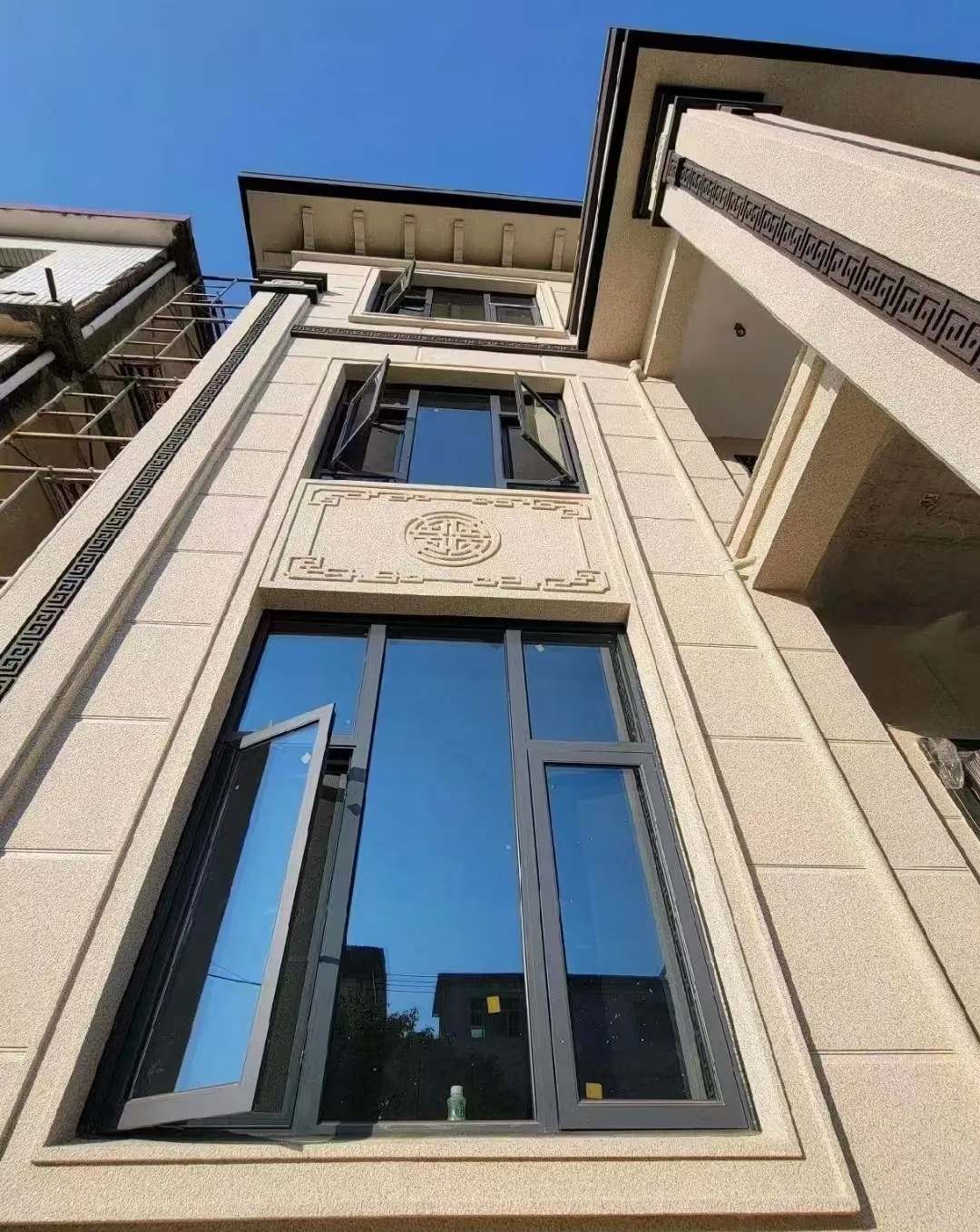 渭南 黄金麻荔枝面别墅外墙干挂效果展示